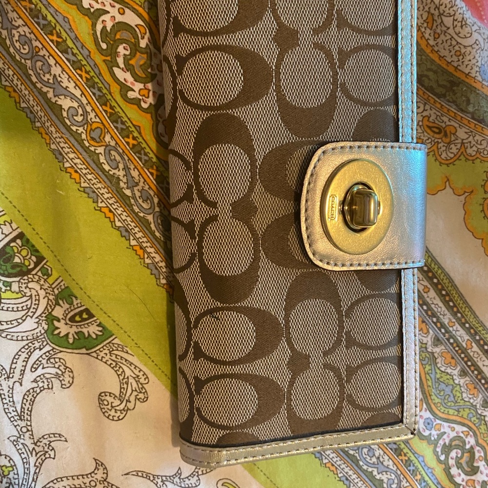Coach Wallet - Picture 4 of 6